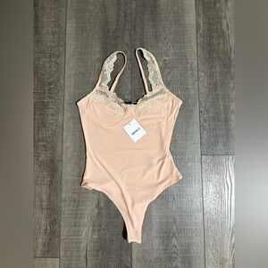 🍑NWT Forever 21 Peach Lace Bodysuit🍑